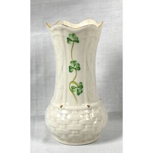 Belleek China Kells 5" Vase